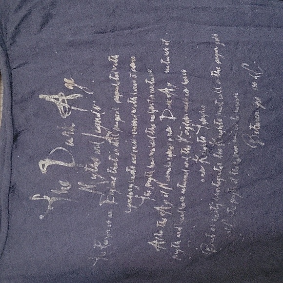 Womans tee - Picture 2 of 3